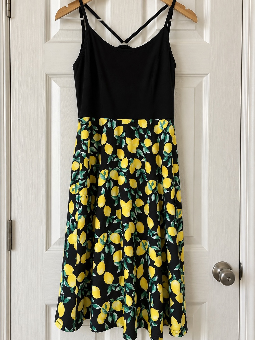 Women’s Black Lemon Print Strappy Summer Dress, size large